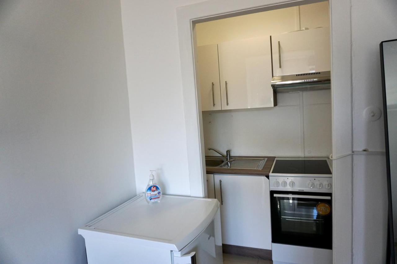 Alster Hamburg - Saniertes Und Mobliertes Apartment Mit Bad Und Kuche 외부 사진