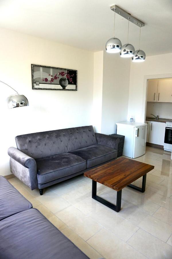 Alster Hamburg - Saniertes Und Mobliertes Apartment Mit Bad Und Kuche 외부 사진