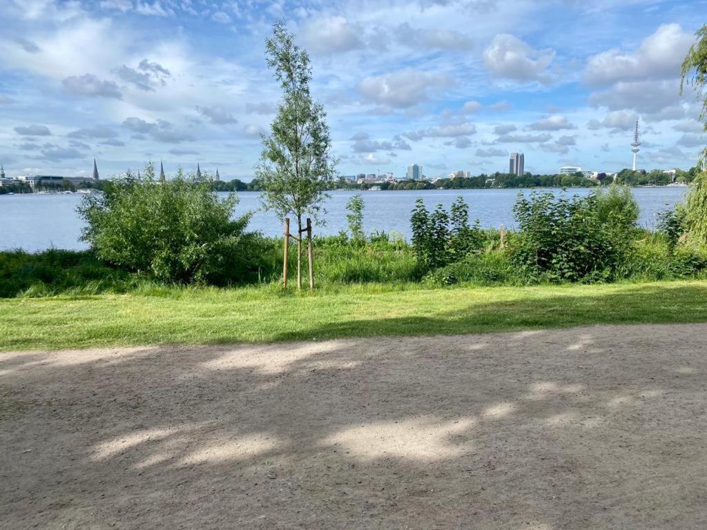 Alster Hamburg - Saniertes Und Mobliertes Apartment Mit Bad Und Kuche 외부 사진